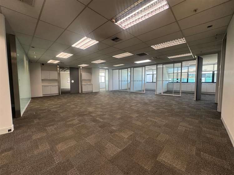 32 Vestey Drive Mount Wellington_5