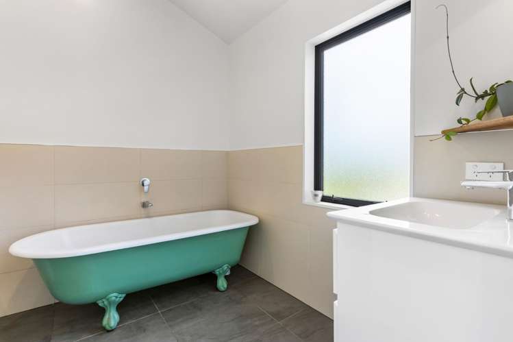 4/56 Fourth Avenue Kingsland_12