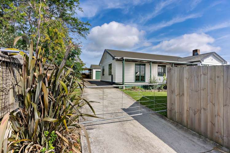 11 Buchanan Road Kingseat_27