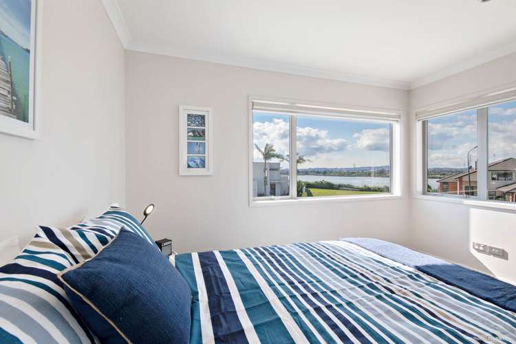 4 Milano Boulevard Karaka_14