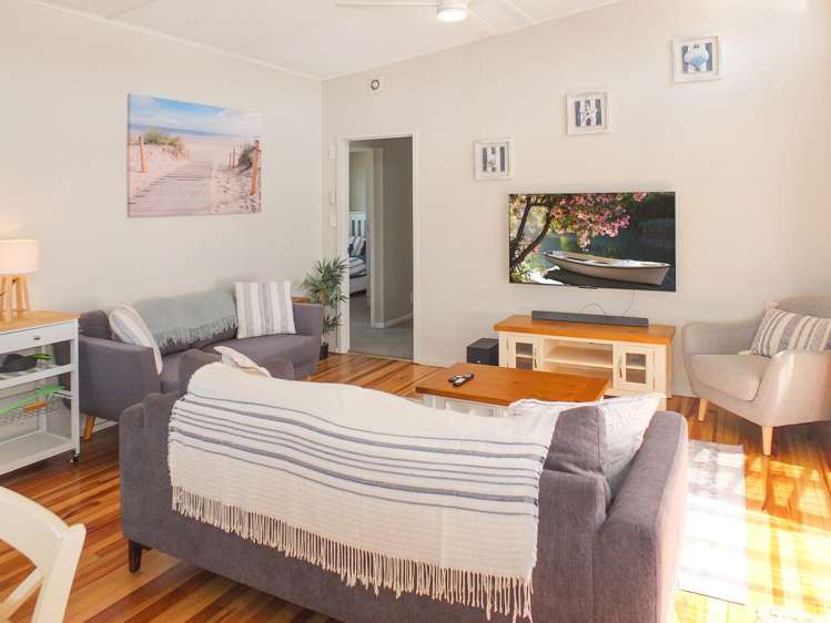 1 Andresen Street Foxton Beach_22