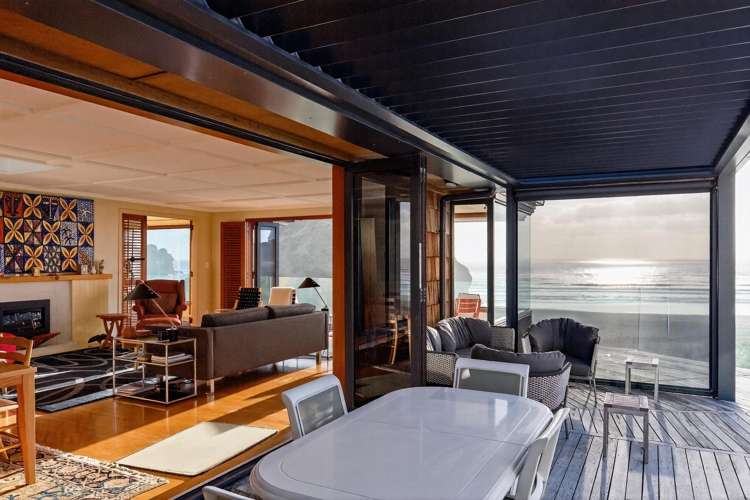 24 Garden Road Piha_18