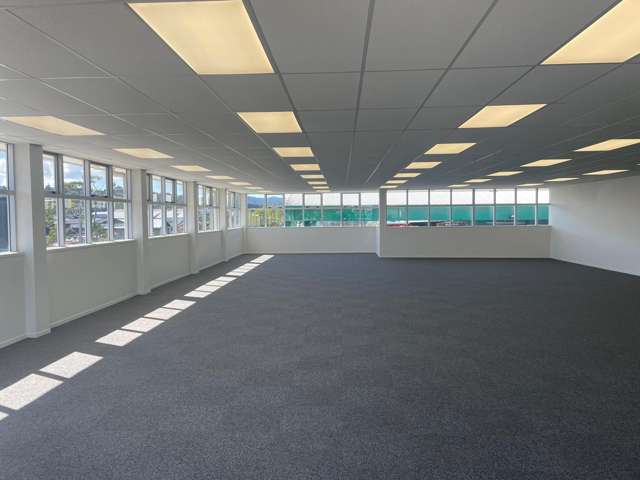 Affordable office with plenty of car parks!