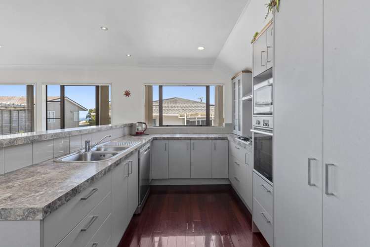 2/870 East Coast Road Northcross_5