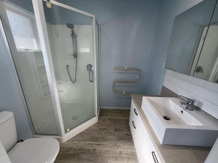 8 McInnes Place 10469_12