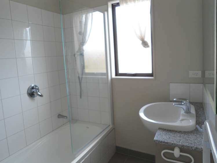 17c Methuen Road Avondale_10