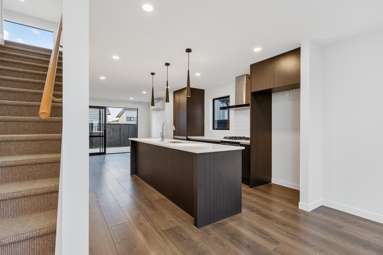 6 Alexander French Close_2