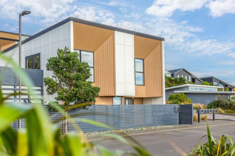 32 Tea Tree Lane Woodridge_19