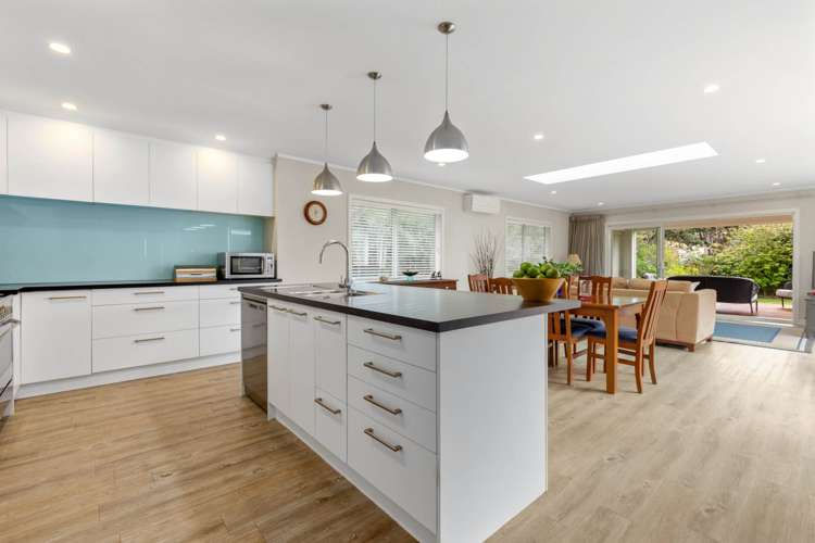 53 Arkles Strand Arkles Bay_9