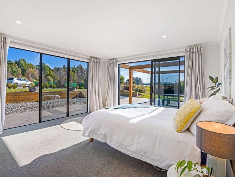 143 Homestead Road Weston_12