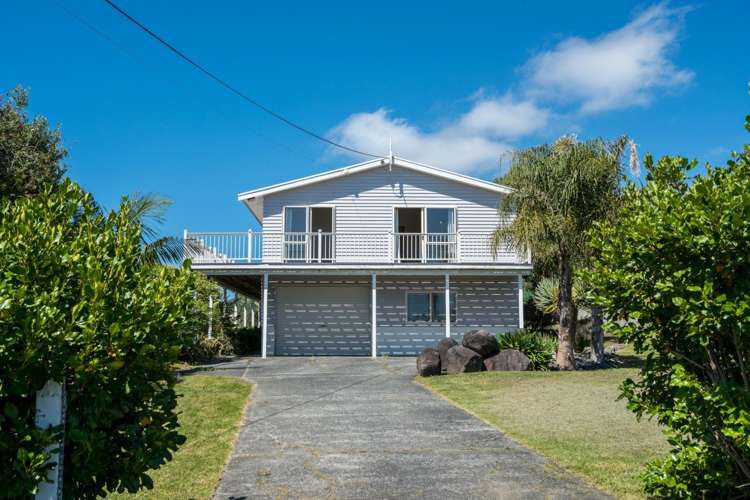 24 Harbour View Road Leigh_13