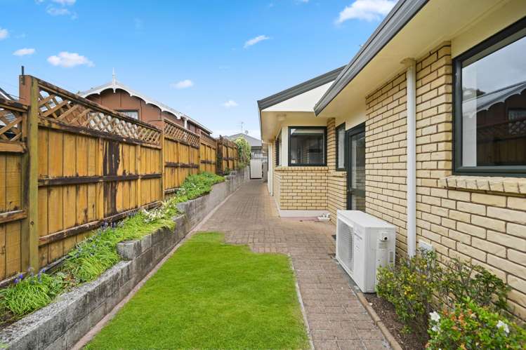 3 Sunny Dale Western Heights_15