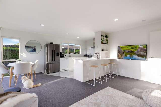 137 Naylors Drive Mangere_1