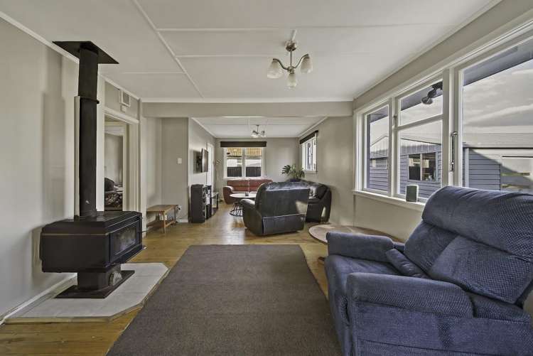 6 Carisbrooke Street Aranui_2