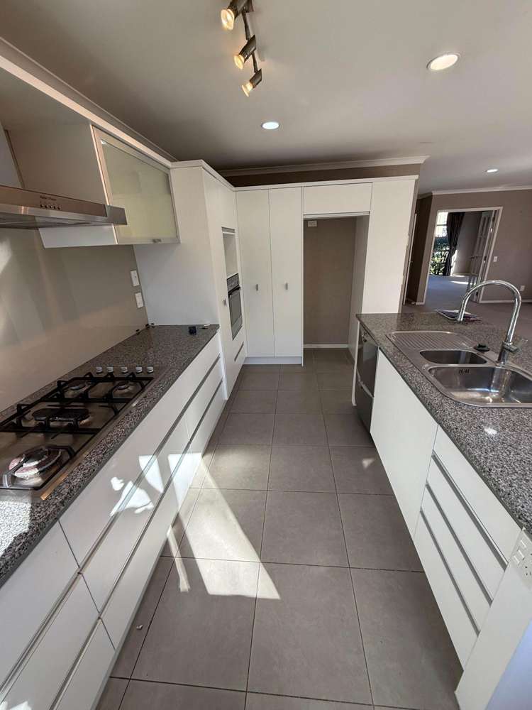 44 Seresin Crescent Flat Bush_3