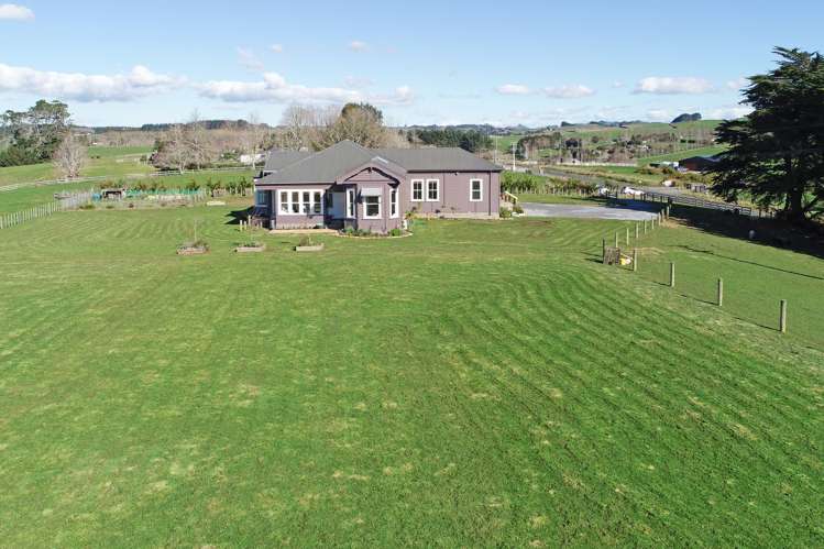 121 Heald Road Hunua_16