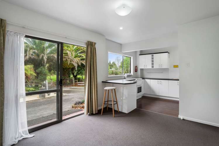 274 Forest Hill Road Waiatarua_15