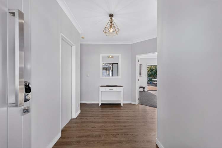 12 Wainscott Street_3