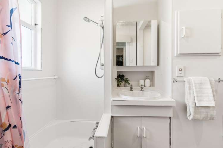 4 Ariki Place Hei Hei_14