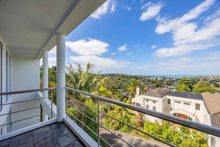 2/36 King Richard Place Browns Bay_24