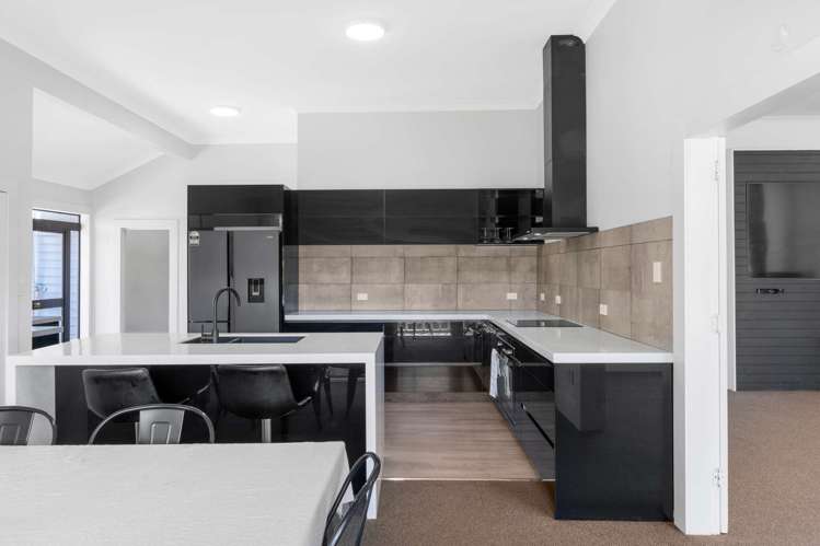 2 Cobden Street City Centre_10