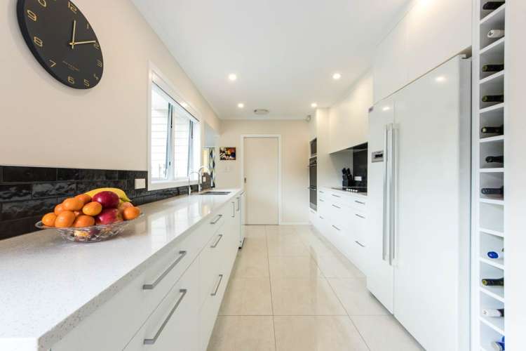 17 Havelle Avenue Titirangi_5