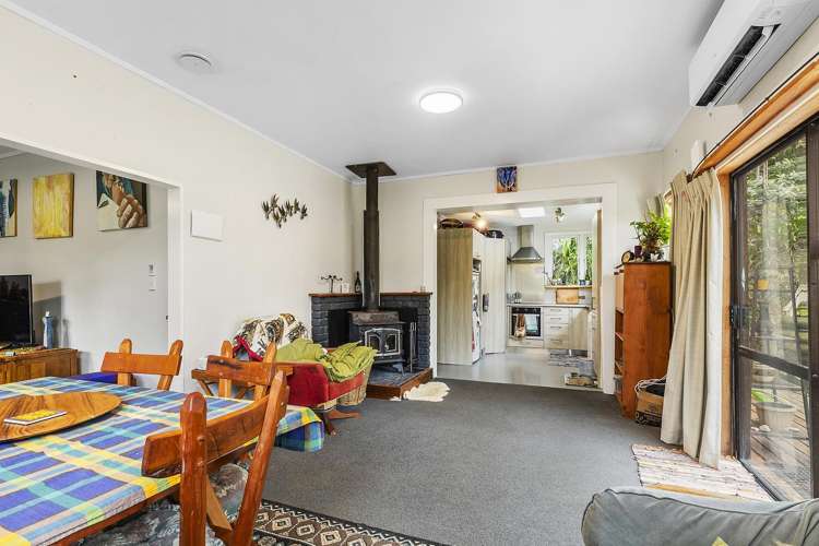 35-37 Airlie Road Plimmerton_6