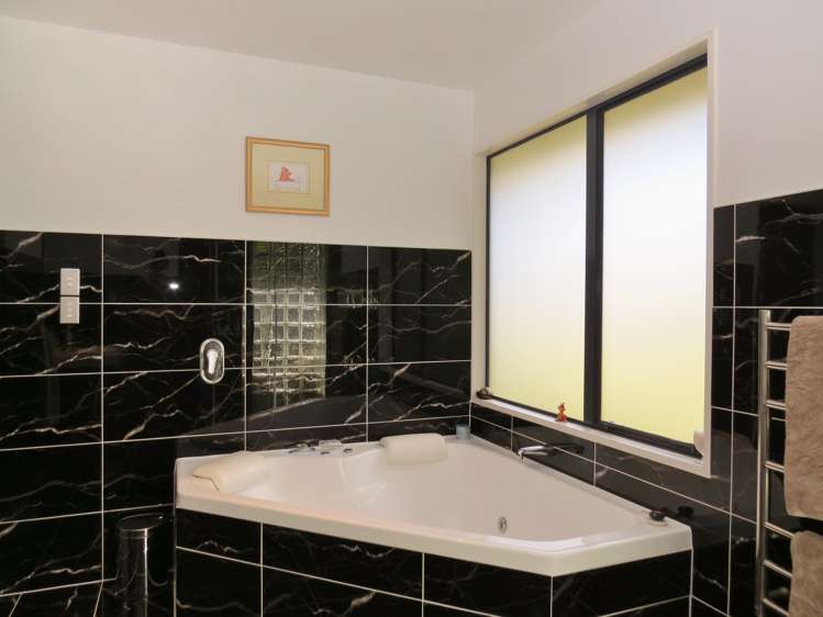 3 De Renzie Place Kirwee_14