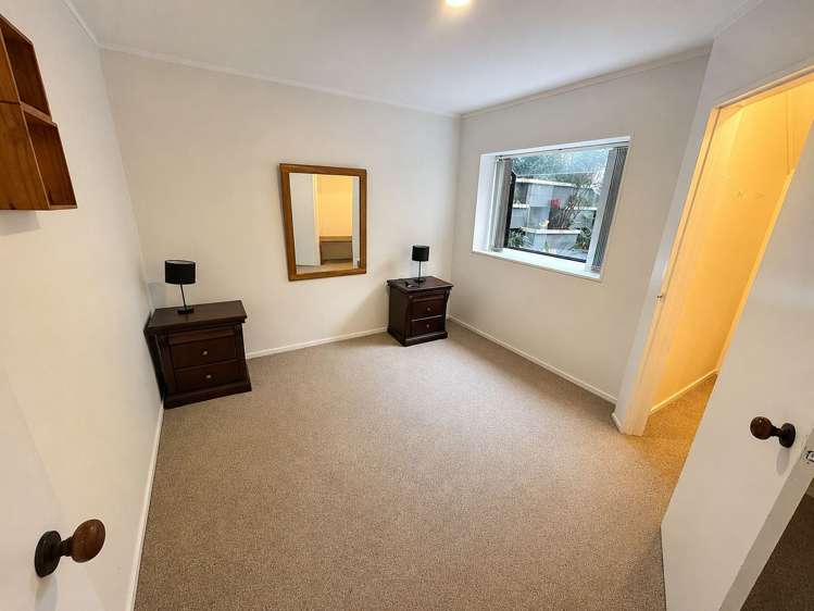 29 Bellbird Rise Murrays Bay_16