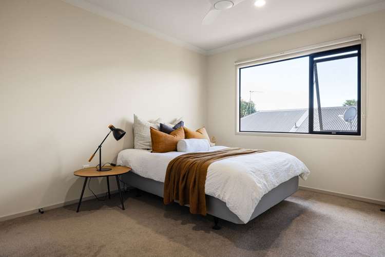 2 Keswick Crescent Huntington_15