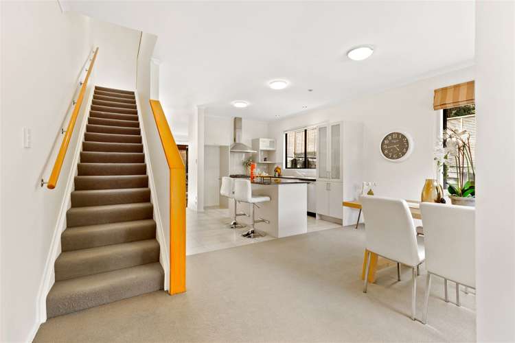 42 Greenbough Lane Greenhithe_7