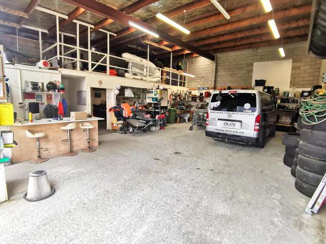 A2/19 Foundry Road Silverdale - Rodney_2