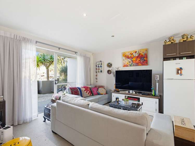 86a Michael Jones Drive Flat Bush_10