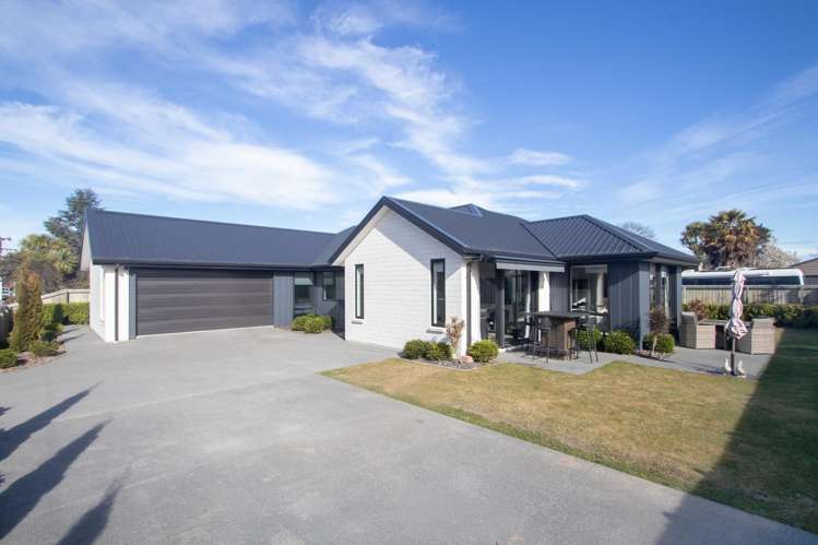 71 Racecourse Road_0