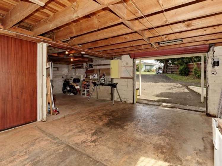 2 Pamela Place New Lynn_12