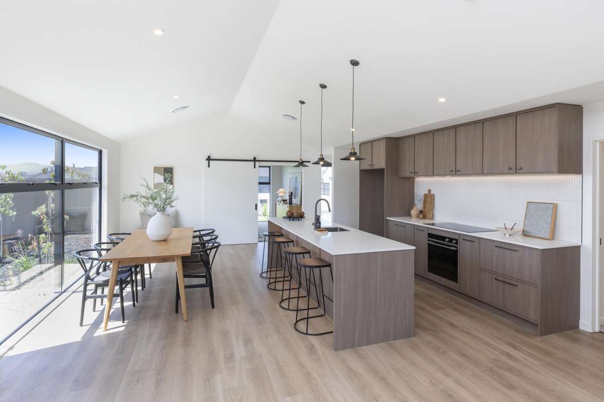 53 Bridgehampton Drive_3