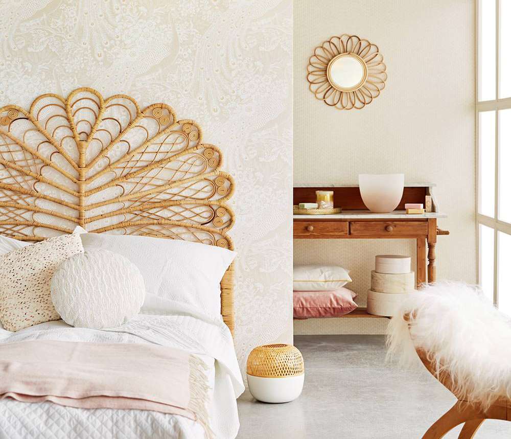 Birds are ruffling up the interior decorating world. Try these ideas for feathering your nest.