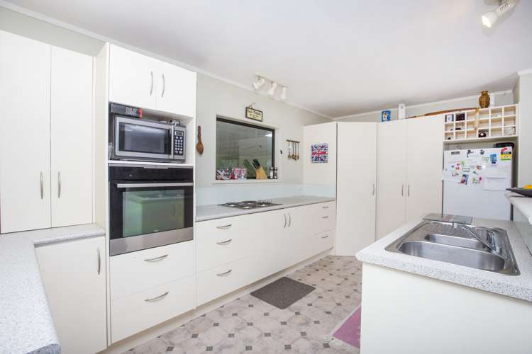 168 Okahukura Road Tapora_5