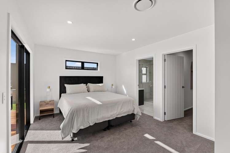 8 Annie Aranui Drive Poraiti_13