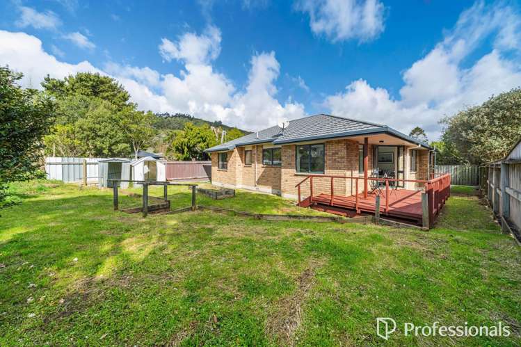 8a Faulke Avenue Wainuiomata_25