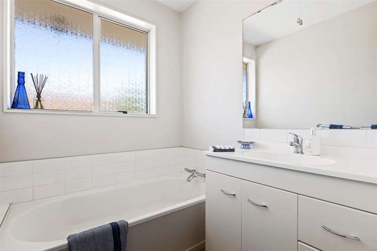 1/12 Broadfell Avenue Avonhead_7