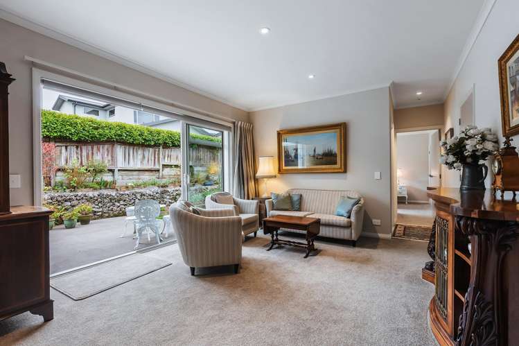 12 Coprosma Crescent Waipahihi_13