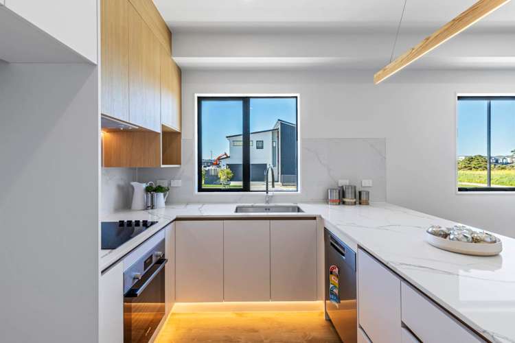 34 Bristol Freighter Road Hobsonville_4