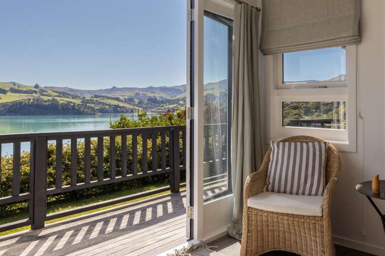 217 Beach Road Akaroa_13