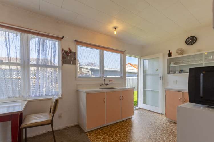 37 Bristol Street Tamatea_5