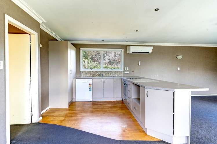 5 Leonard Place Dinsdale_3