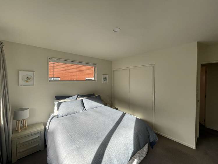 7/11 Grove Road Addington_6