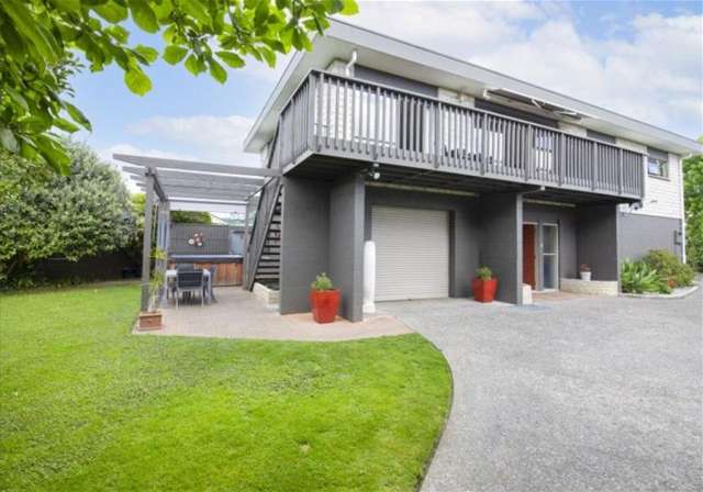 Large house in desirable Taradale West