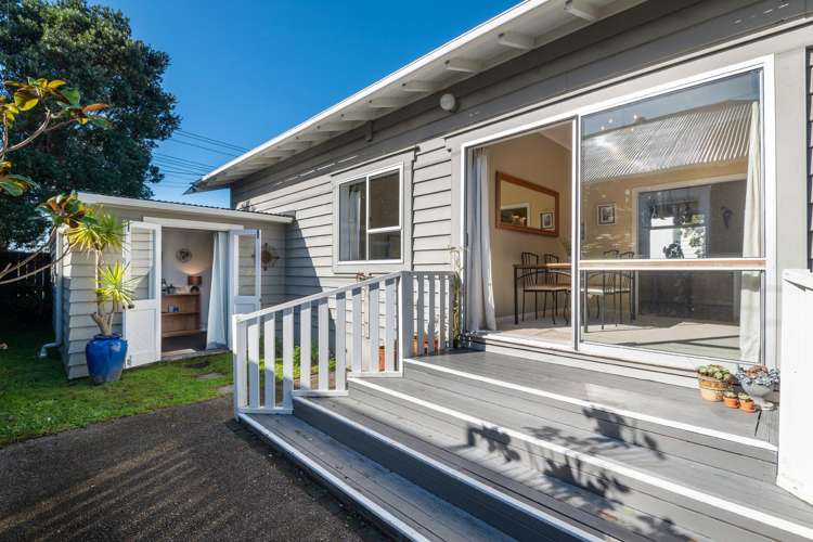 1/18 Gladstone Road Northcote_17