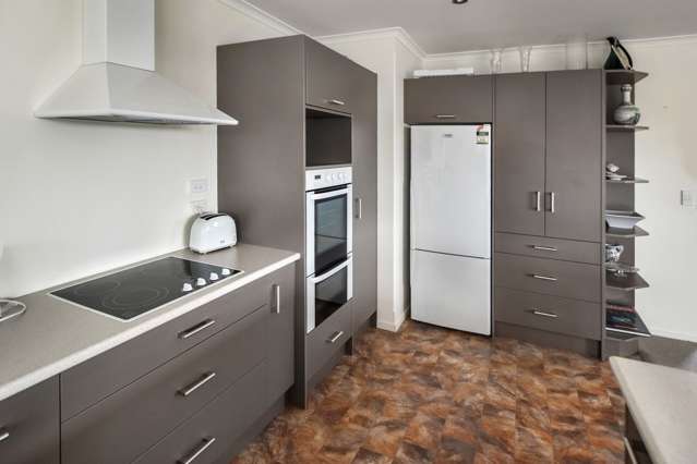 28 Lakeland Avenue Twizel_3